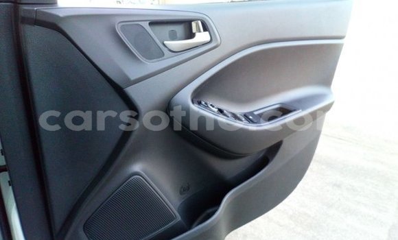 اشتري مستعمل Hyundai i20 White سيارة في Hlotse في Leribe اشتري مستعمل Hyundai i20 White سيارة في Hlotse في Leribe