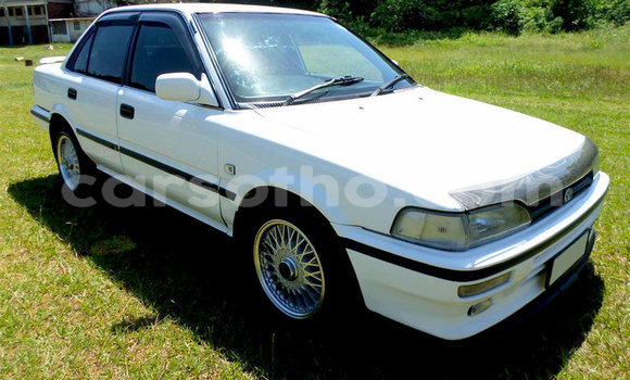 اشتري مستعمل Toyota Corolla White سيارة في Maseru في Maseru اشتري مستعمل Toyota Corolla White سيارة في Maseru في Maseru
