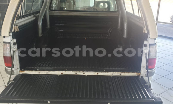 اشتري مستعمل Isuzu KB White سيارة في Maputsoa في Leribe اشتري مستعمل Isuzu KB White سيارة في Maputsoa في Leribe