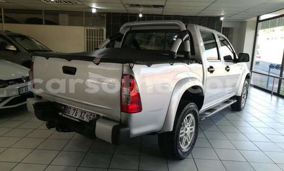 اشتري مستعمل Isuzu KB Silver سيارة في Maputsoa في Leribe اشتري مستعمل Isuzu KB Silver سيارة في Maputsoa في Leribe