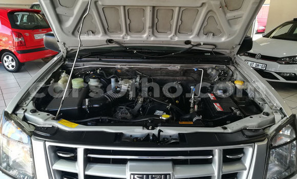 اشتري مستعمل Isuzu KB Silver سيارة في Maputsoa في Leribe اشتري مستعمل Isuzu KB Silver سيارة في Maputsoa في Leribe