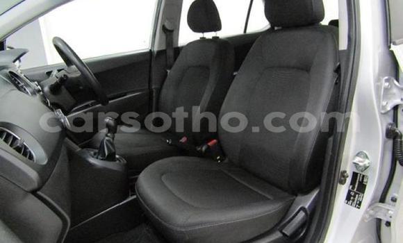 Sayi Na hannu Hyundai i10 Silver Mota in Maseru a Maseru Sayi Na hannu Hyundai i10 Silver Mota in Maseru a Maseru