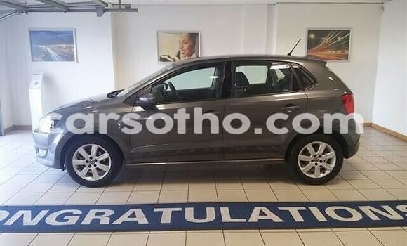 Sayi Na hannu Volkswagen Polo Silver Mota in Maseru a Maseru Sayi Na hannu Volkswagen Polo Silver Mota in Maseru a Maseru