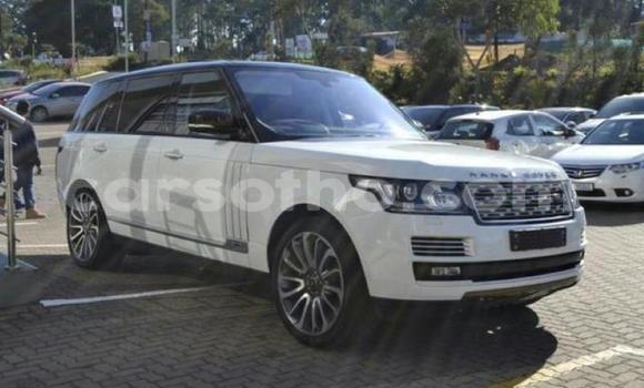 Buy Used Land Rover Range Rover White Car in Maseru in Maseru Buy Used Land Rover Range Rover White Car in Maseru in Maseru
