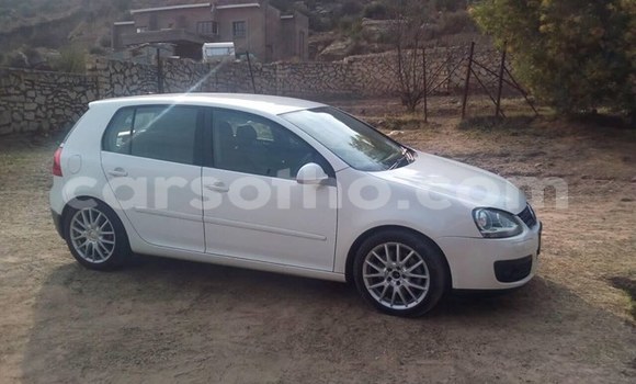 اشتري مستعمل Volkswagen Golf White سيارة في Maseru في Maseru اشتري مستعمل Volkswagen Golf White سيارة في Maseru في Maseru