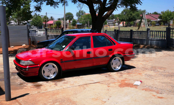 Sayi Na hannu Toyota Corolla Red Mota in Butha–Buthe a Thaba-Tseka Sayi Na hannu Toyota Corolla Red Mota in Butha–Buthe a Thaba-Tseka