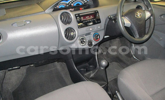Acheter Occasion Voiture Toyota Etios Blanc à Hlotse, Leribe Acheter Occasion Voiture Toyota Etios Blanc à Hlotse, Leribe