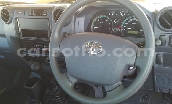 Acheter Occasion Voiture Toyota Land Cruiser Marron à Butha–Buthe, Thaba-Tseka Acheter Occasion Voiture Toyota Land Cruiser Marron à Butha–Buthe, Thaba-Tseka