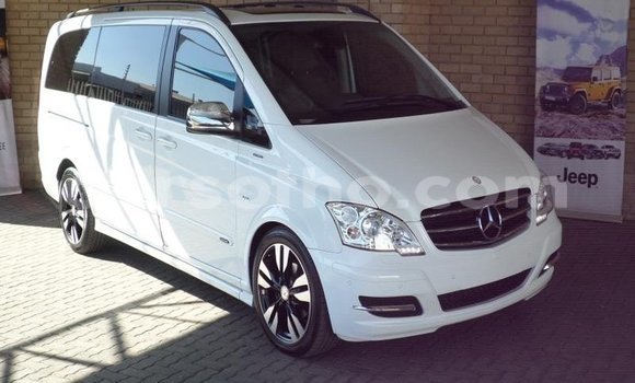 Acheter Occasion Voiture Mercedes-Benz Viano Blanc à Hlotse, Leribe Acheter Occasion Voiture Mercedes-Benz Viano Blanc à Hlotse, Leribe