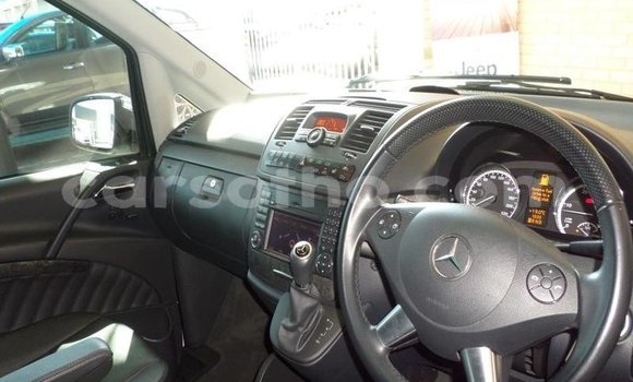 Acheter Occasion Voiture Mercedes-Benz Viano Blanc à Hlotse, Leribe Acheter Occasion Voiture Mercedes-Benz Viano Blanc à Hlotse, Leribe