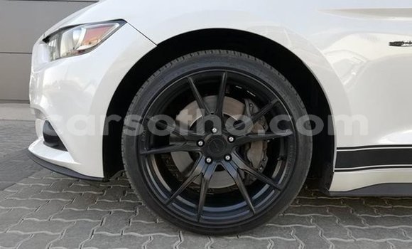 Acheter Occasion Voiture Ford Mustang Blanc à Hlotse, Leribe Acheter Occasion Voiture Ford Mustang Blanc à Hlotse, Leribe