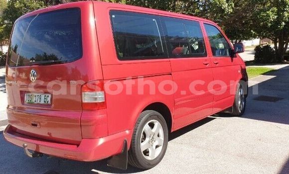 Sayi Na hannu Volkswagen Caravelle Red Mota in Mafeteng a Mafeteng Sayi Na hannu Volkswagen Caravelle Red Mota in Mafeteng a Mafeteng