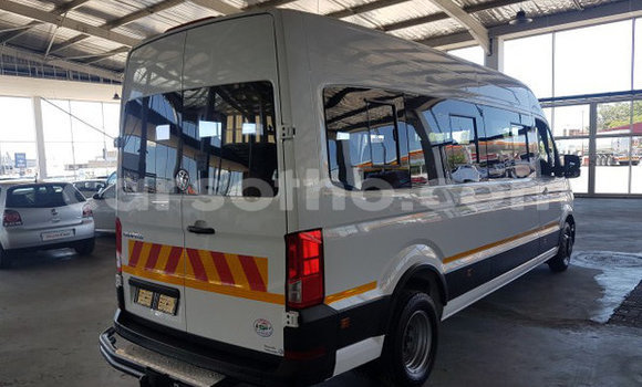 اشتري مستعمل Volkswagen Transporter White سيارة في Hlotse في Leribe اشتري مستعمل Volkswagen Transporter White سيارة في Hlotse في Leribe