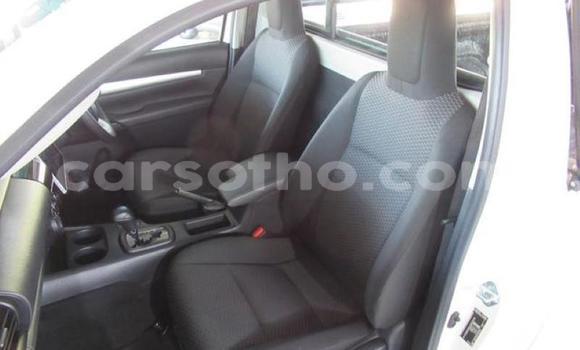 Sayi Na hannu Toyota Hilux White Mota in Butha Buthe a Butha-Buthe Sayi Na hannu Toyota Hilux White Mota in Butha Buthe a Butha-Buthe