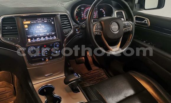Buy Used Jeep Grand Cherokee White Car in Butha Buthe in Butha-Buthe Buy Used Jeep Grand Cherokee White Car in Butha Buthe in Butha-Buthe