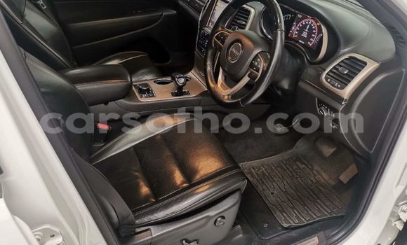 Buy Used Jeep Grand Cherokee White Car in Butha Buthe in Butha-Buthe Buy Used Jeep Grand Cherokee White Car in Butha Buthe in Butha-Buthe