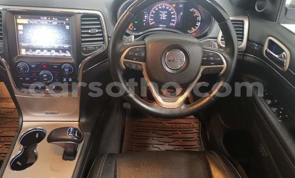 Buy Used Jeep Grand Cherokee White Car in Butha Buthe in Butha-Buthe Buy Used Jeep Grand Cherokee White Car in Butha Buthe in Butha-Buthe