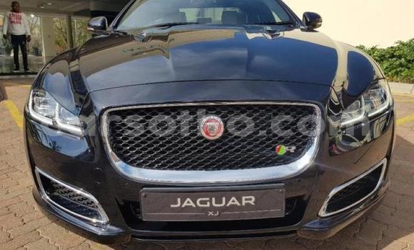Sayi Na hannu Jaguar XJR Black Mota in Maseru a Maseru