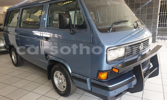 اشتري مستعمل Volkswagen Caravelle Blue سيارة في Hlotse في Leribe اشتري مستعمل Volkswagen Caravelle Blue سيارة في Hlotse في Leribe