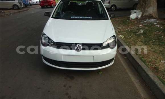 Acheter Occasion Voiture Volkswagen Polo Blanc à Maputsoa, Leribe Acheter Occasion Voiture Volkswagen Polo Blanc à Maputsoa, Leribe