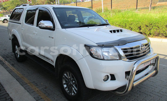 اشتري مستعمل Toyota Hilux White سيارة في Butha Buthe في Butha-Buthe اشتري مستعمل Toyota Hilux White سيارة في Butha Buthe في Butha-Buthe