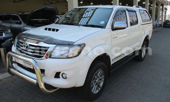 اشتري مستعمل Toyota Hilux White سيارة في Butha Buthe في Butha-Buthe اشتري مستعمل Toyota Hilux White سيارة في Butha Buthe في Butha-Buthe