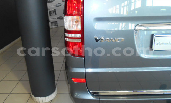 Sayi Na hannu Mercedes-Benz Viano Blue Mota in Mohale's Hoek a Mohale's Hoek Sayi Na hannu Mercedes-Benz Viano Blue Mota in Mohale's Hoek a Mohale's Hoek