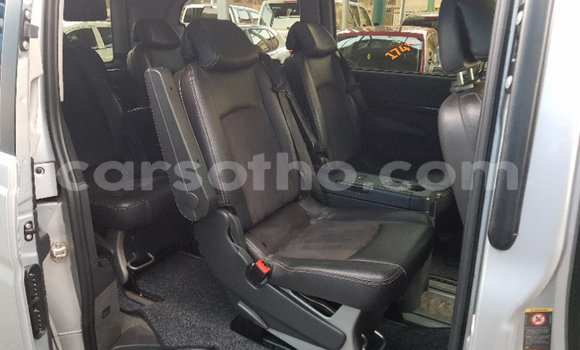 Acheter Occasion Voiture Mercedes-Benz Viano Gris à Butha–Buthe, Thaba-Tseka Acheter Occasion Voiture Mercedes-Benz Viano Gris à Butha–Buthe, Thaba-Tseka