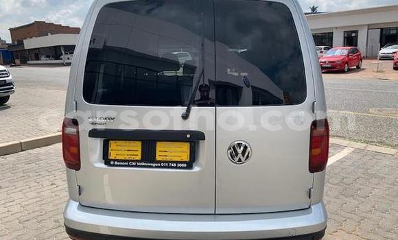 Buy Used Volkswagen Caddy Silver Car in Maputsoe in Leribe Buy Used Volkswagen Caddy Silver Car in Maputsoe in Leribe