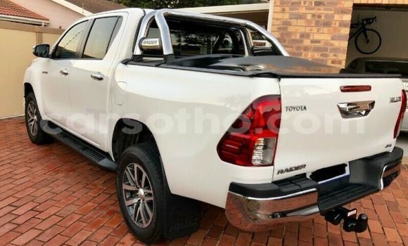 اشتري مستعمل Toyota Hilux White سيارة في Butha Buthe في Butha-Buthe اشتري مستعمل Toyota Hilux White سيارة في Butha Buthe في Butha-Buthe
