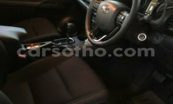 اشتري مستعمل Toyota Hilux White سيارة في Butha Buthe في Butha-Buthe اشتري مستعمل Toyota Hilux White سيارة في Butha Buthe في Butha-Buthe