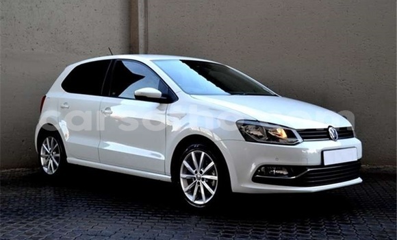 Sayi Na hannu Volkswagen Polo White Mota in Maseru a Maseru Sayi Na hannu Volkswagen Polo White Mota in Maseru a Maseru