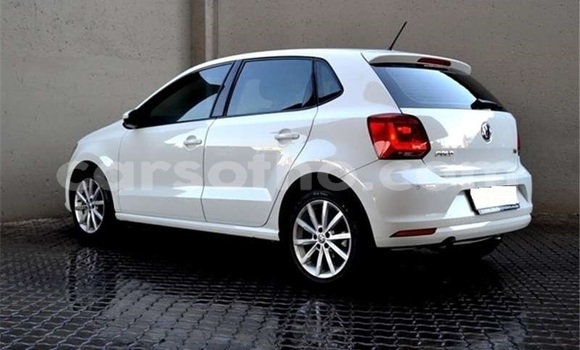 Sayi Na hannu Volkswagen Polo White Mota in Maseru a Maseru Sayi Na hannu Volkswagen Polo White Mota in Maseru a Maseru