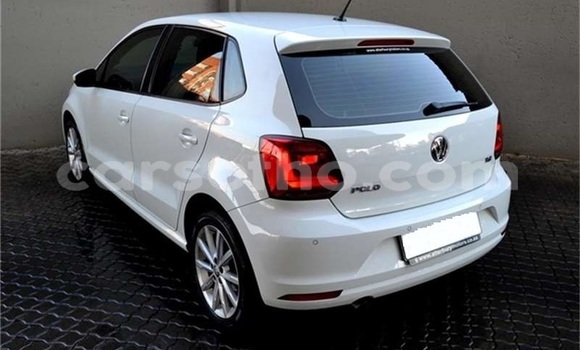 Sayi Na hannu Volkswagen Polo White Mota in Maseru a Maseru Sayi Na hannu Volkswagen Polo White Mota in Maseru a Maseru