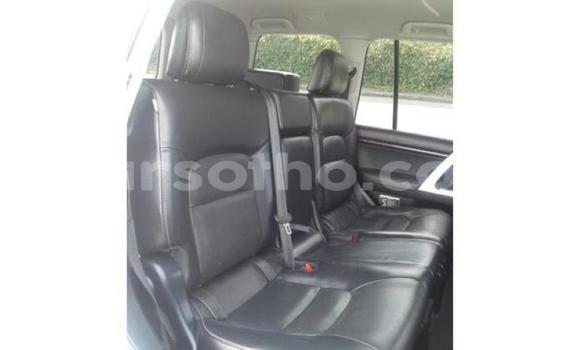Buy Used Toyota Land Cruiser White Car in Mokhotlong in Berea Buy Used Toyota Land Cruiser White Car in Mokhotlong in Berea