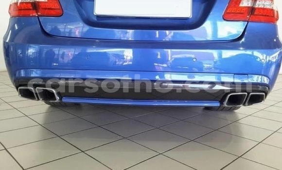 Sayi Na hannu Mercedes-Benz E–Class Blue Mota in Maseru a Maseru Sayi Na hannu Mercedes-Benz E–Class Blue Mota in Maseru a Maseru