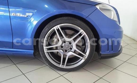 Sayi Na hannu Mercedes-Benz E–Class Blue Mota in Maseru a Maseru Sayi Na hannu Mercedes-Benz E–Class Blue Mota in Maseru a Maseru