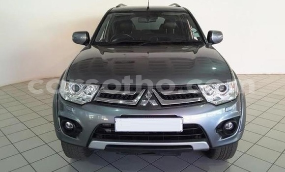 Sayi Na hannu Mitsubishi Pajero Sport Silver Mota in Maseru a Maseru Sayi Na hannu Mitsubishi Pajero Sport Silver Mota in Maseru a Maseru