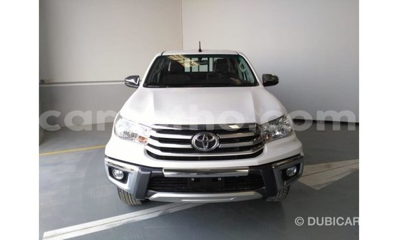 اشتري Imported Toyota Hilux White سيارة في Import - Dubai في Maseru اشتري Imported Toyota Hilux White سيارة في Import - Dubai في Maseru