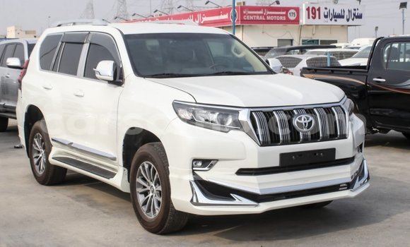 Acheter Import Voiture Toyota Prado Blanc à Import - Dubai, Maseru Acheter Import Voiture Toyota Prado Blanc à Import - Dubai, Maseru
