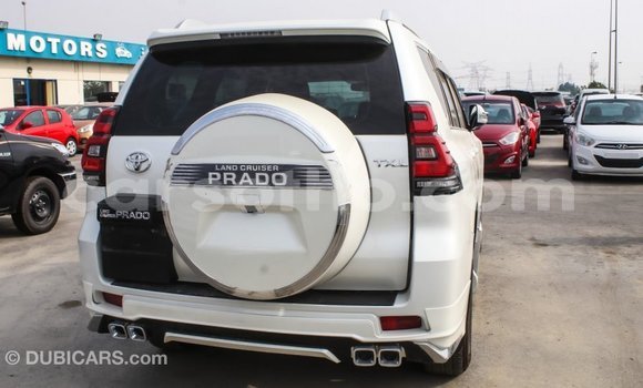 Acheter Import Voiture Toyota Prado Blanc à Import - Dubai, Maseru Acheter Import Voiture Toyota Prado Blanc à Import - Dubai, Maseru