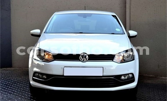 Sayi Na hannu Volkswagen Polo White Mota in Thaba–Tseka a Mafeteng Sayi Na hannu Volkswagen Polo White Mota in Thaba–Tseka a Mafeteng