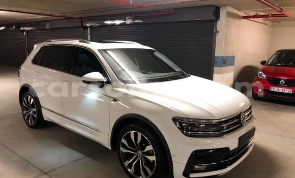 Sayi Na hannu Volkswagen Tiguan White Mota in Thaba–Tseka a Mafeteng Sayi Na hannu Volkswagen Tiguan White Mota in Thaba–Tseka a Mafeteng