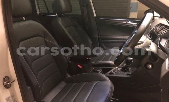Sayi Na hannu Volkswagen Tiguan White Mota in Thaba–Tseka a Mafeteng Sayi Na hannu Volkswagen Tiguan White Mota in Thaba–Tseka a Mafeteng