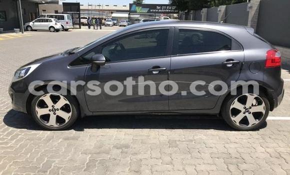 Sayi Na hannu Kia Rio Silver Mota in Thaba–Tseka a Mafeteng Sayi Na hannu Kia Rio Silver Mota in Thaba–Tseka a Mafeteng