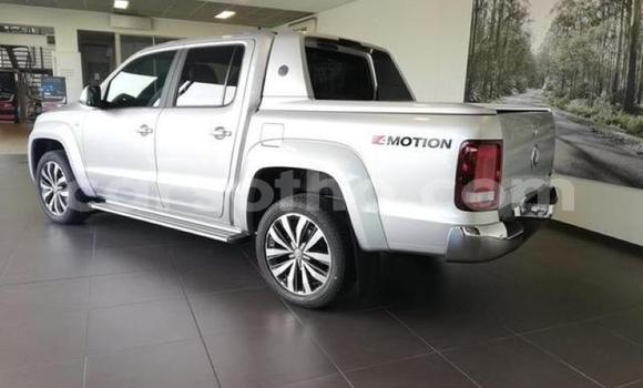 Buy Used Volkswagen Amarok Silver Car in Mafeteng in Mafeteng Buy Used Volkswagen Amarok Silver Car in Mafeteng in Mafeteng