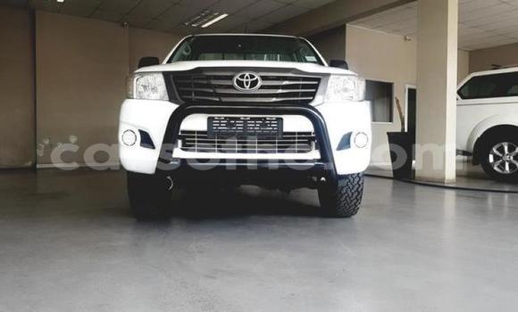 Buy Used Toyota Hilux White Car in Maseru in Maseru Buy Used Toyota Hilux White Car in Maseru in Maseru