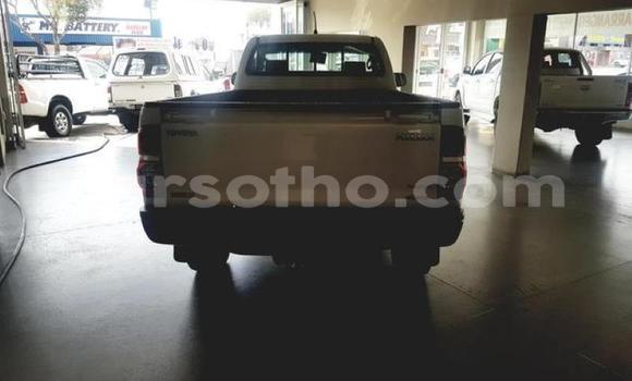 Buy Used Toyota Hilux White Car in Maseru in Maseru Buy Used Toyota Hilux White Car in Maseru in Maseru
