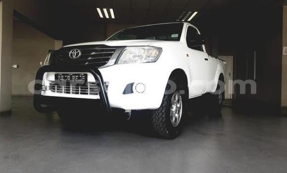 Buy Used Toyota Hilux White Car in Maseru in Maseru Buy Used Toyota Hilux White Car in Maseru in Maseru
