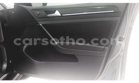 Sayi Na hannu Volkswagen Golf R Silver Mota in Thaba–Tseka a Mafeteng Sayi Na hannu Volkswagen Golf R Silver Mota in Thaba–Tseka a Mafeteng